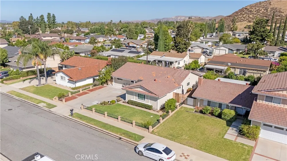 6155 Goshen Avenue Simi Valley, CA 93063
