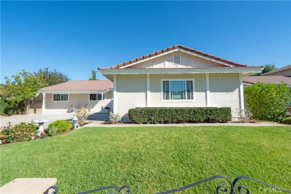 6155 Goshen Avenue Simi Valley, CA 93063