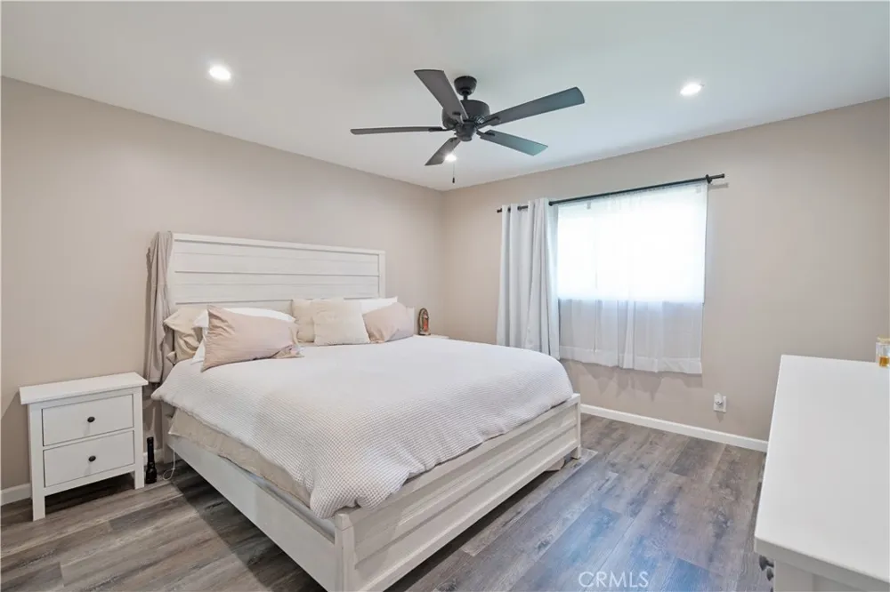 6155 Goshen Avenue Simi Valley, CA 93063