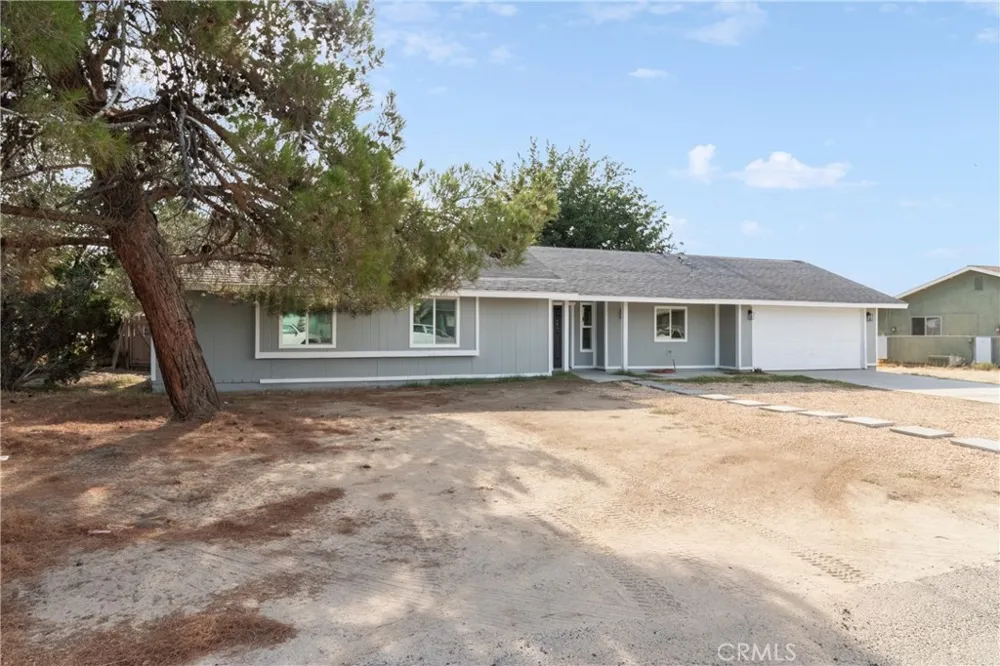 40245 176th E Lake Los Angeles, CA 93591