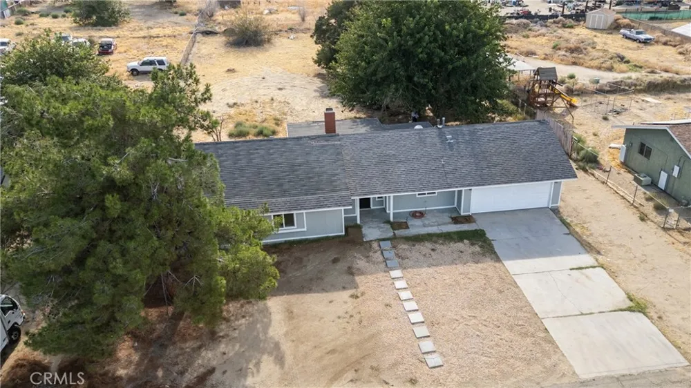 40245 176th E Lake Los Angeles, CA 93591