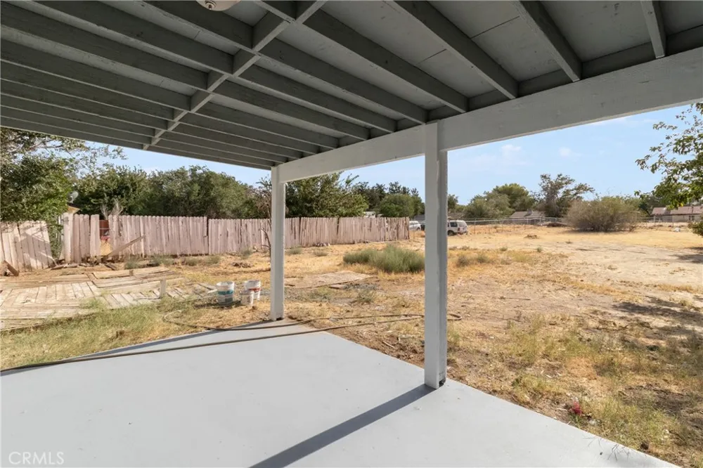 40245 176th E Lake Los Angeles, CA 93591