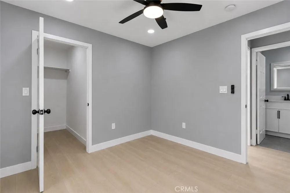 40245 176th E Lake Los Angeles, CA 93591