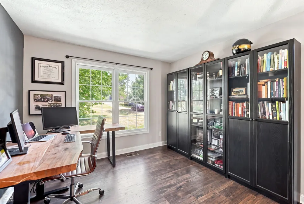 7218 500 W McCordsville, IN 46055