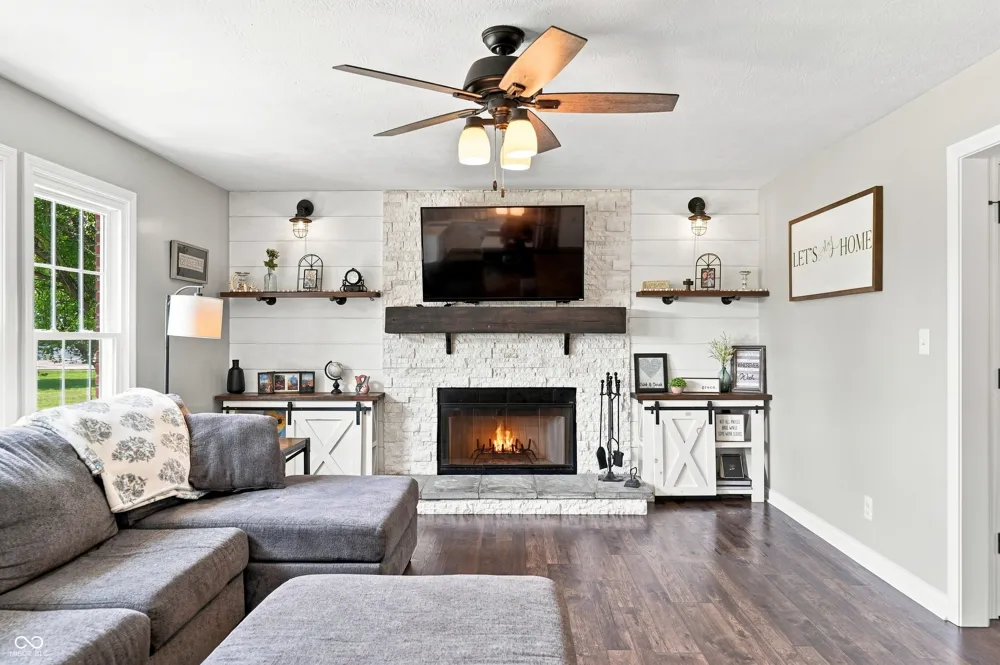 7218 500 W McCordsville, IN 46055