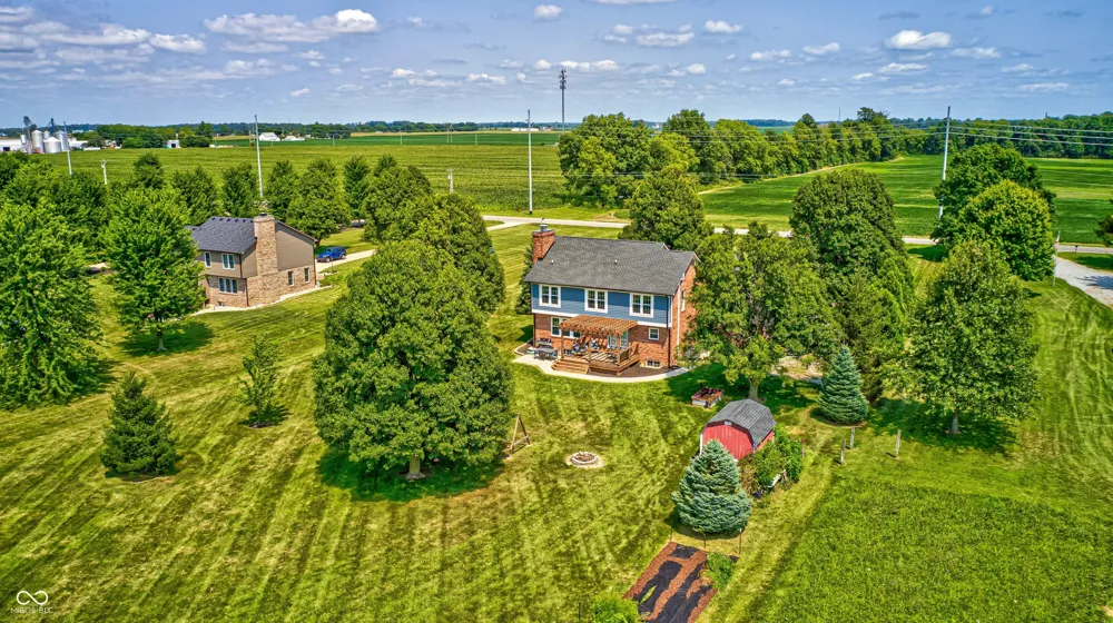 7218 500 W McCordsville, IN 46055