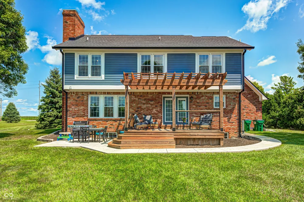 7218 500 W McCordsville, IN 46055