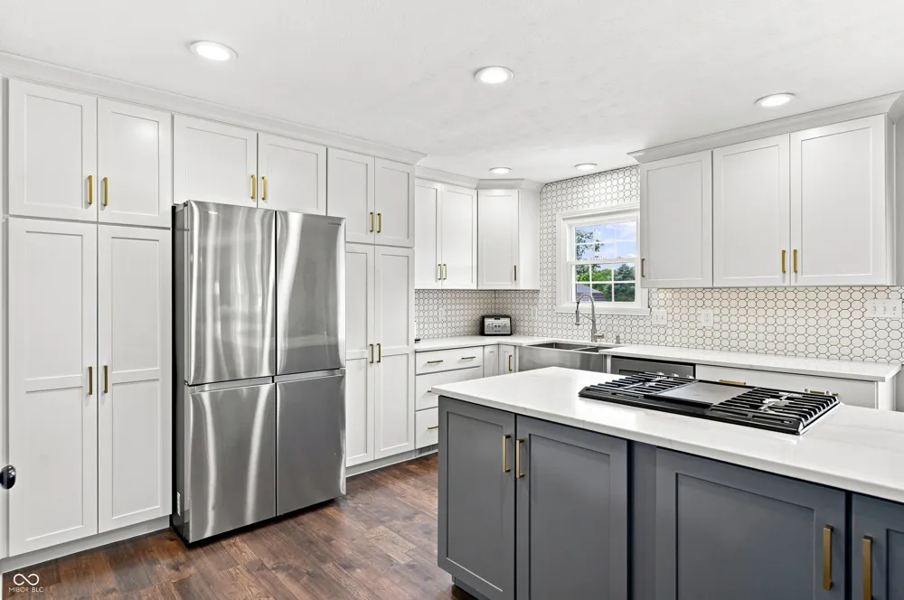 7218 500 W McCordsville, IN 46055