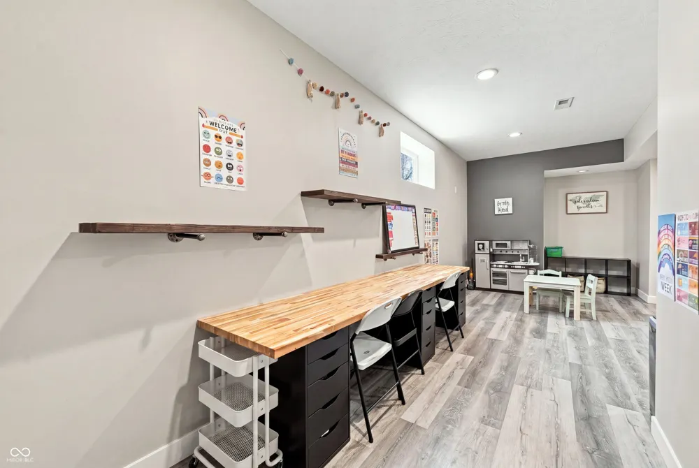 7218 500 W McCordsville, IN 46055