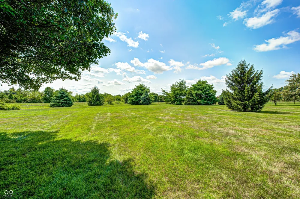 7218 500 W McCordsville, IN 46055
