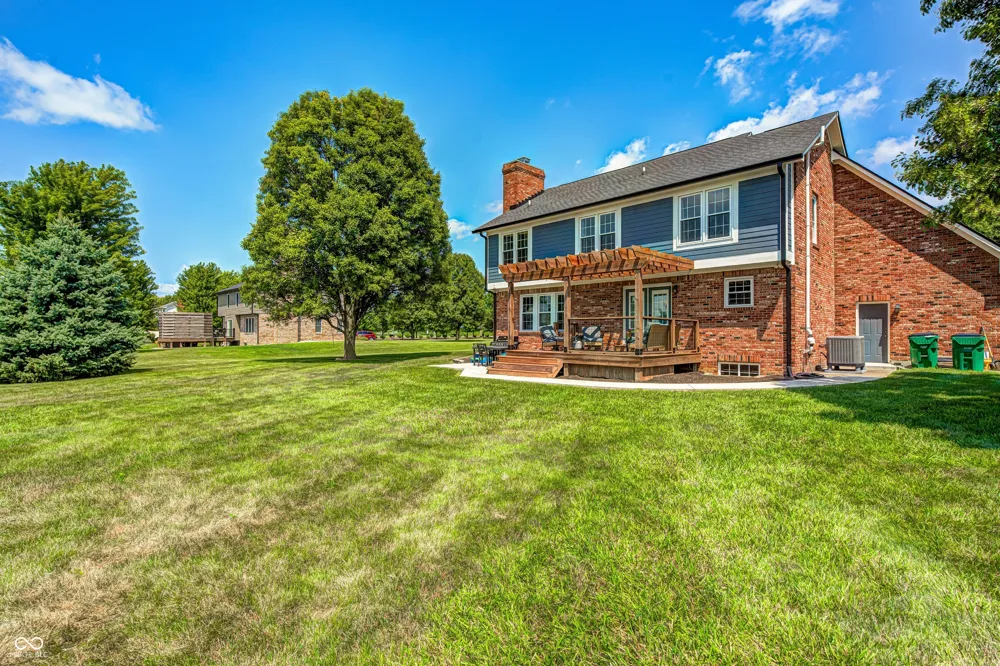 7218 500 W McCordsville, IN 46055
