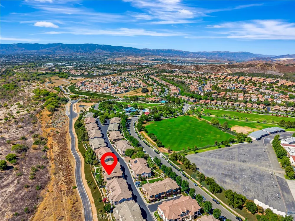 28606 Pietro Valencia, CA 91354