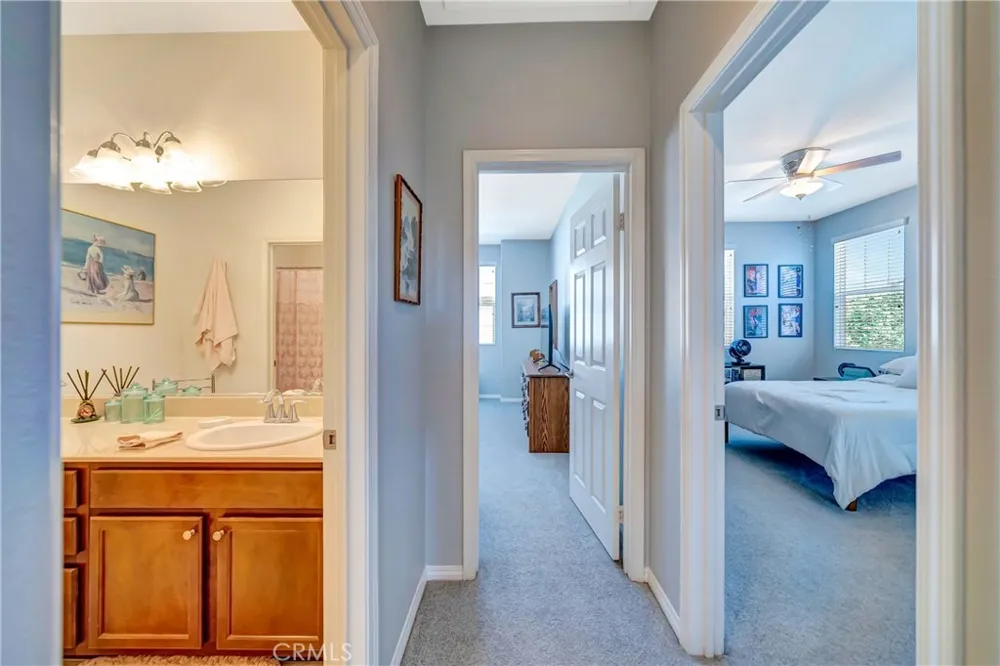 28606 Pietro Valencia, CA 91354