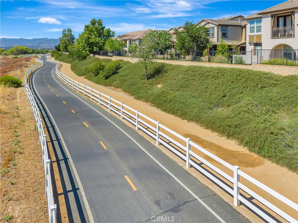 28606 Pietro Valencia, CA 91354