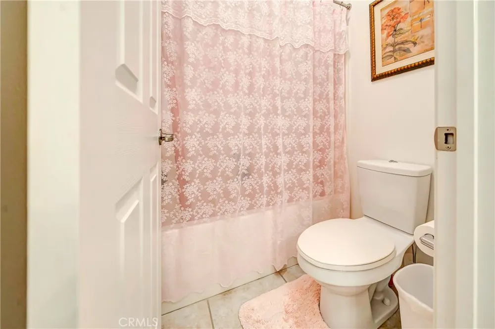 28606 Pietro Valencia, CA 91354