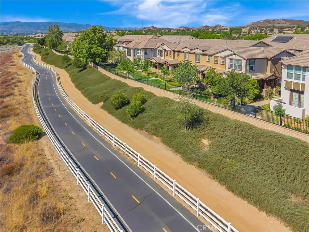 28606 Pietro Valencia, CA 91354