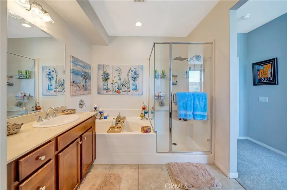 28606 Pietro Valencia, CA 91354