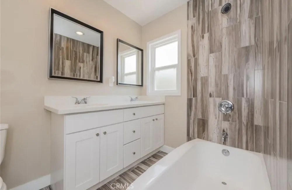 8956 Gladbeck Avenue Northridge, CA 91324