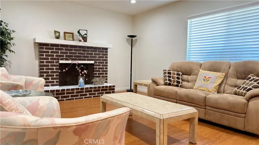 9621 Jumilla Chatsworth, CA 91311