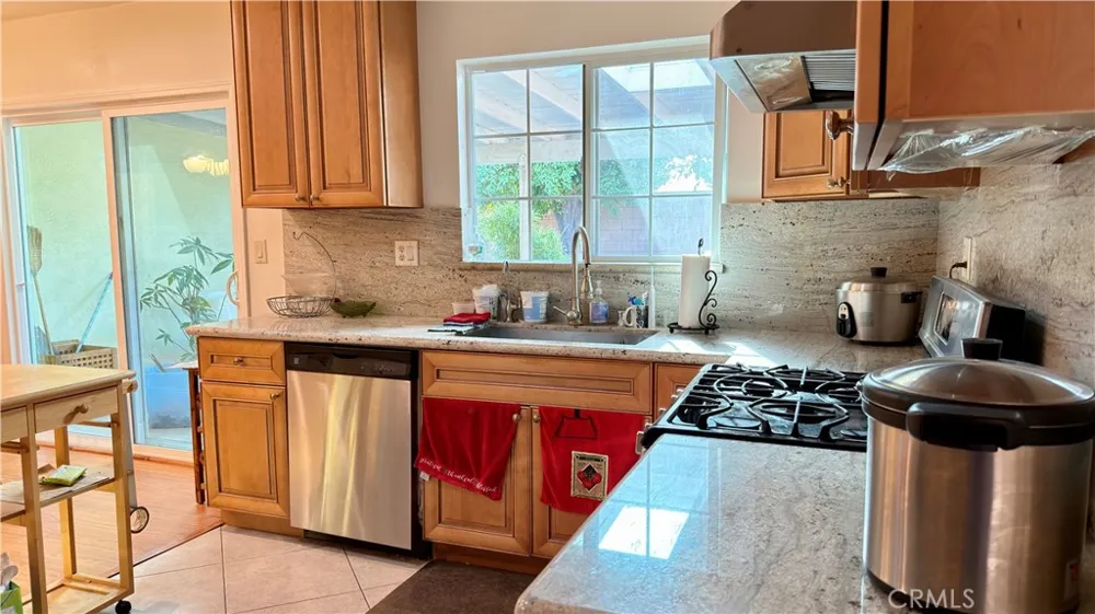 9621 Jumilla Chatsworth, CA 91311