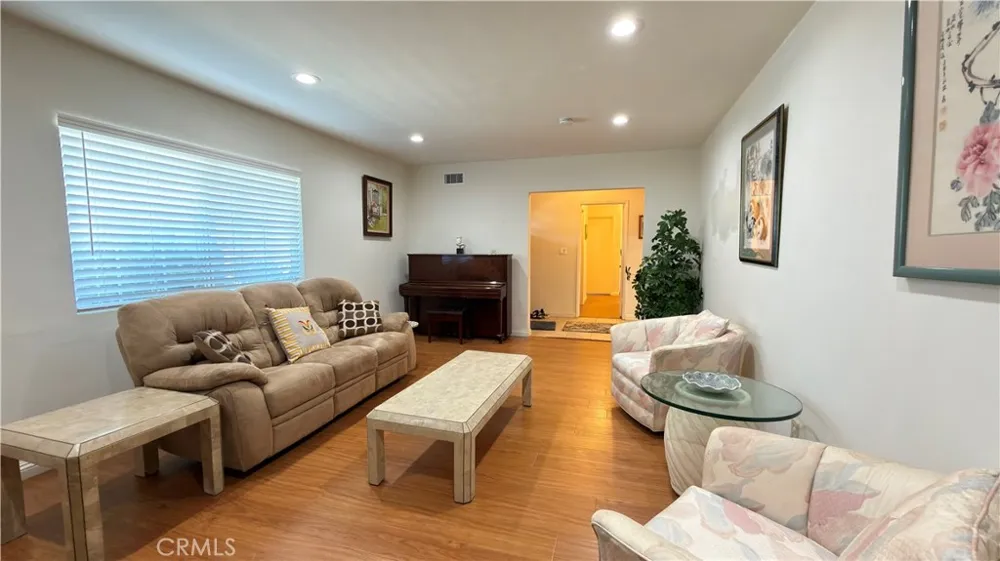 9621 Jumilla Chatsworth, CA 91311