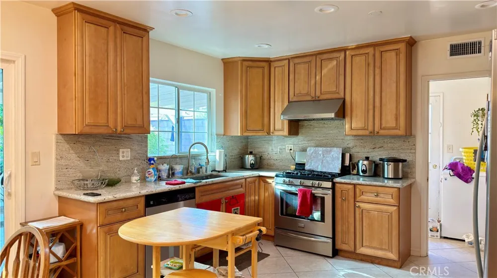 9621 Jumilla Chatsworth, CA 91311
