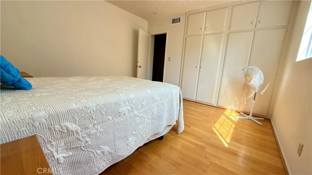 9621 Jumilla Chatsworth, CA 91311