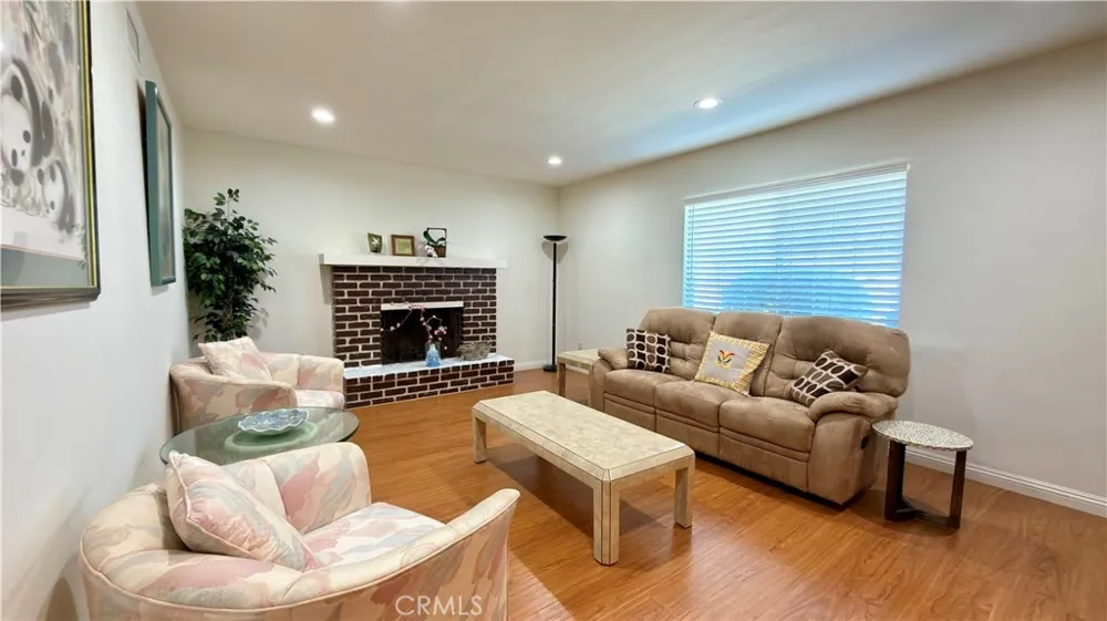 9621 Jumilla Chatsworth, CA 91311