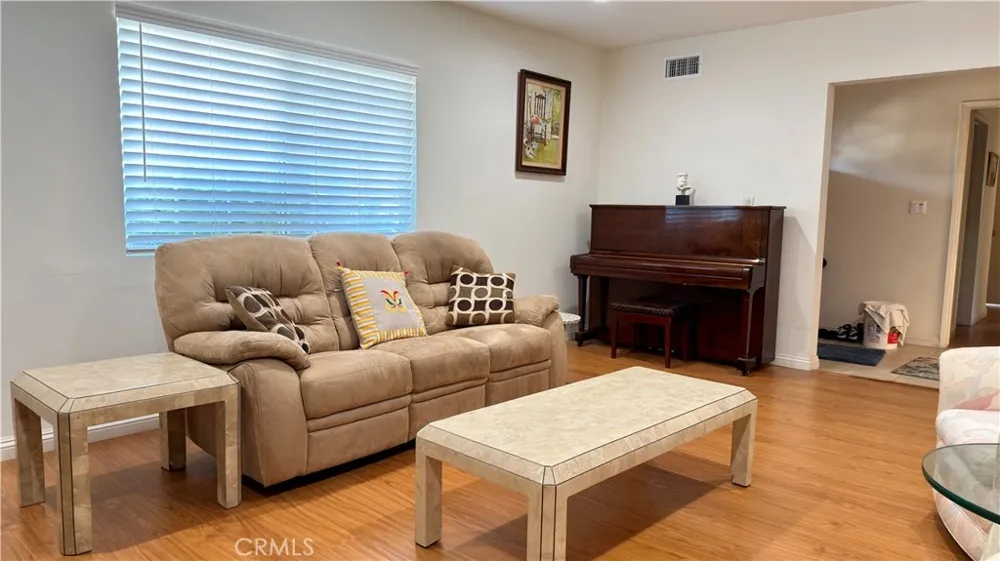 9621 Jumilla Chatsworth, CA 91311