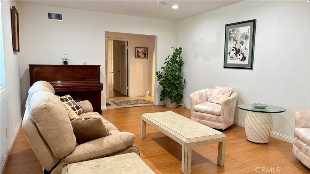 9621 Jumilla Chatsworth, CA 91311
