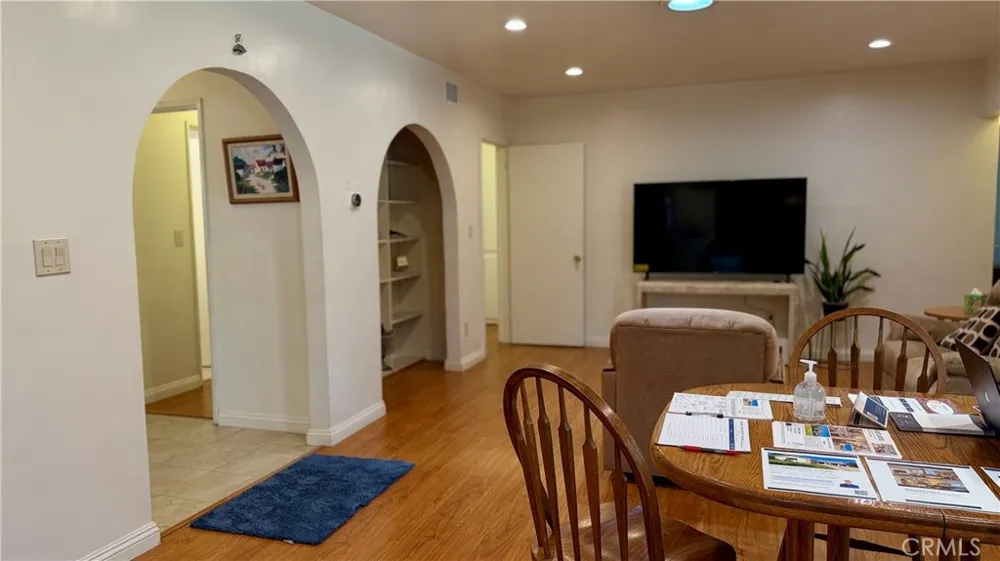 9621 Jumilla Chatsworth, CA 91311