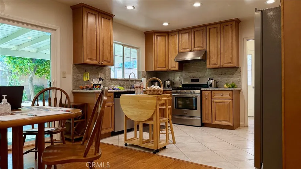 9621 Jumilla Chatsworth, CA 91311