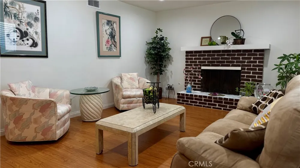 9621 Jumilla Chatsworth, CA 91311