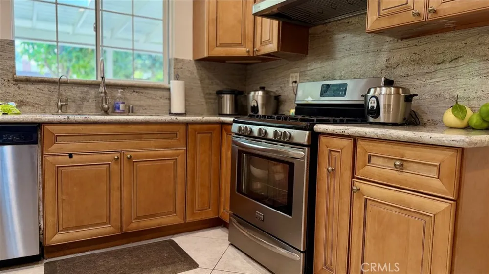 9621 Jumilla Chatsworth, CA 91311