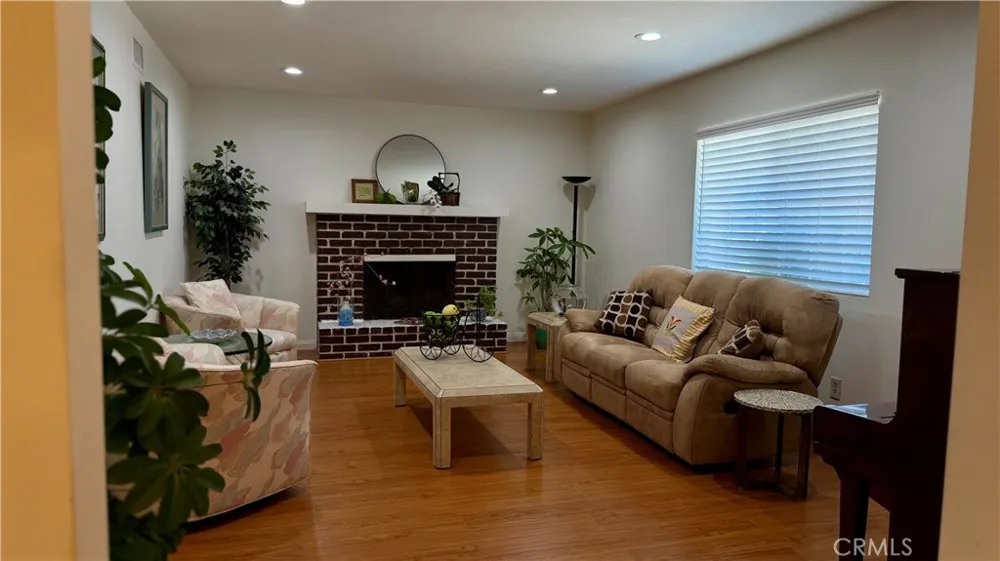 9621 Jumilla Chatsworth, CA 91311