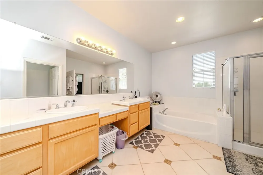 11450 Wistful Vista Way Porter Ranch, CA 91326