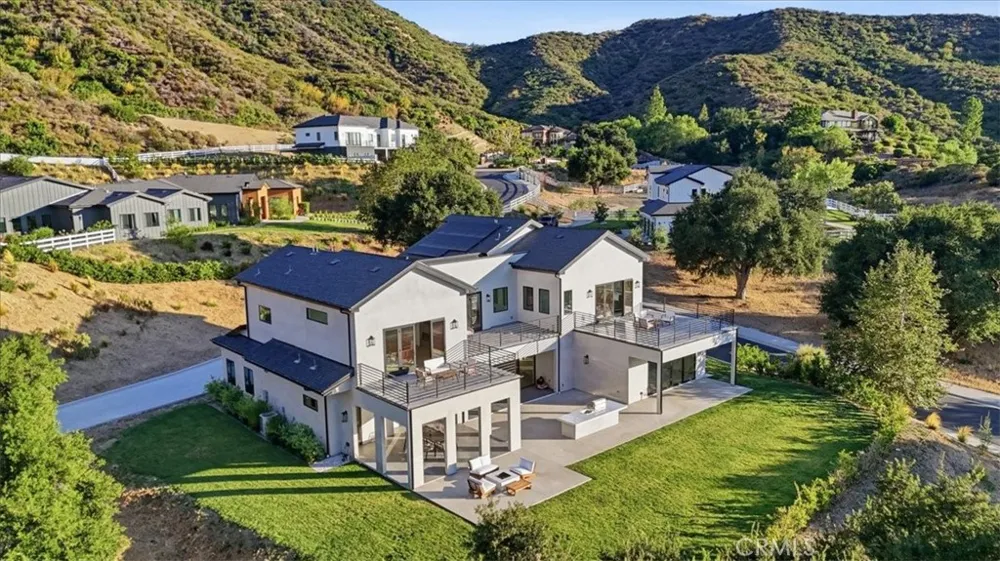 26474 Ranch Creek Road Canyon Country, CA 91387