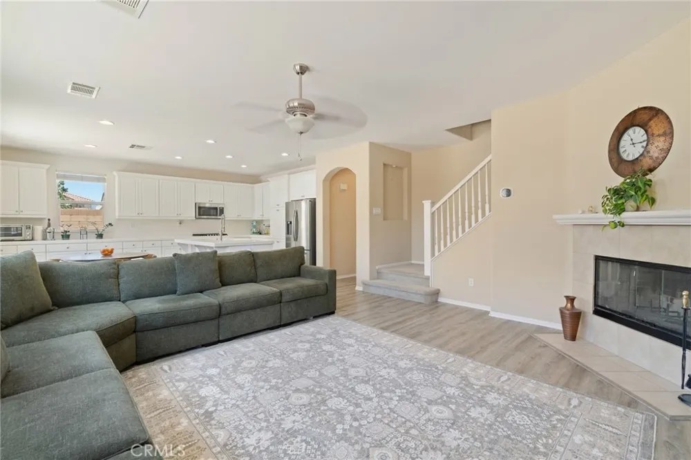 5824 W Avenue K13 Lancaster, CA 93536