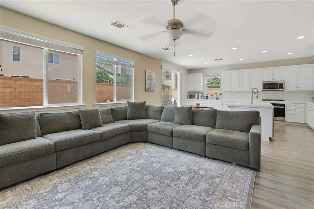 5824 W Avenue K13 Lancaster, CA 93536