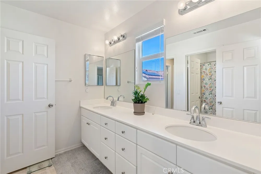 5824 W Avenue K13 Lancaster, CA 93536
