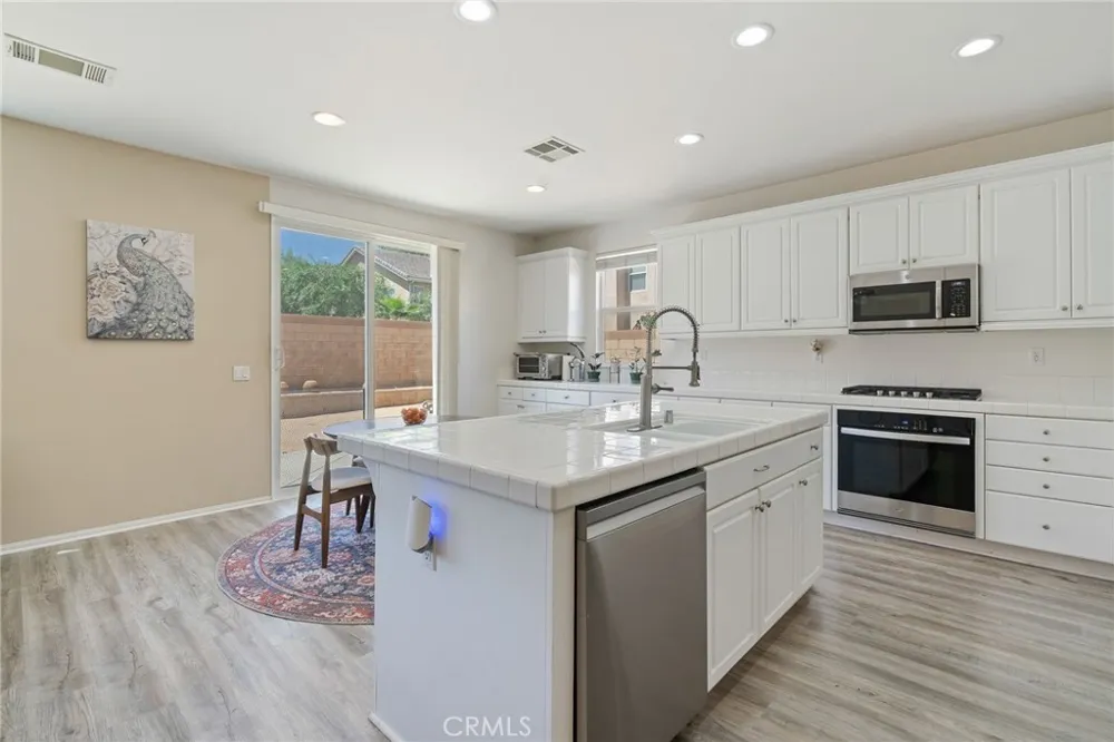 5824 W Avenue K13 Lancaster, CA 93536