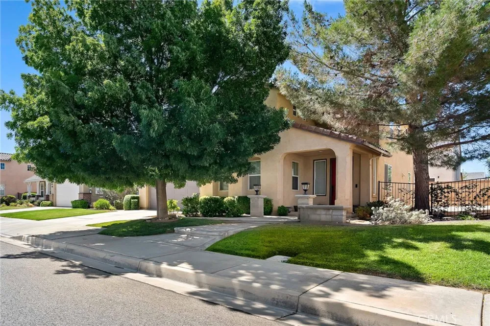 5824 W Avenue K13 Lancaster, CA 93536