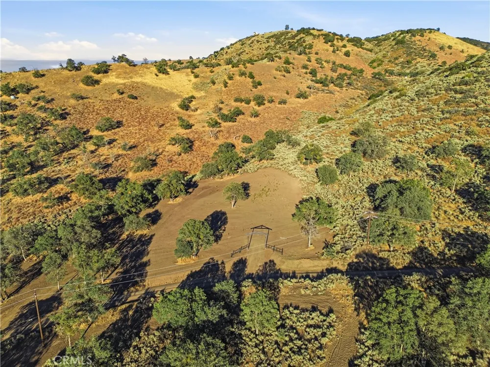 Chalet Tehachapi, CA 93561