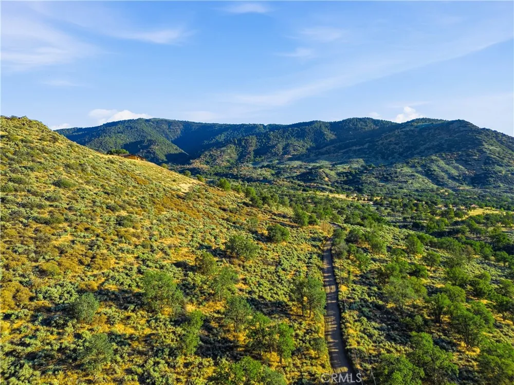 Chalet Tehachapi, CA 93561