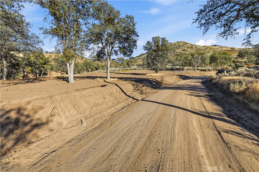 Chalet Tehachapi, CA 93561