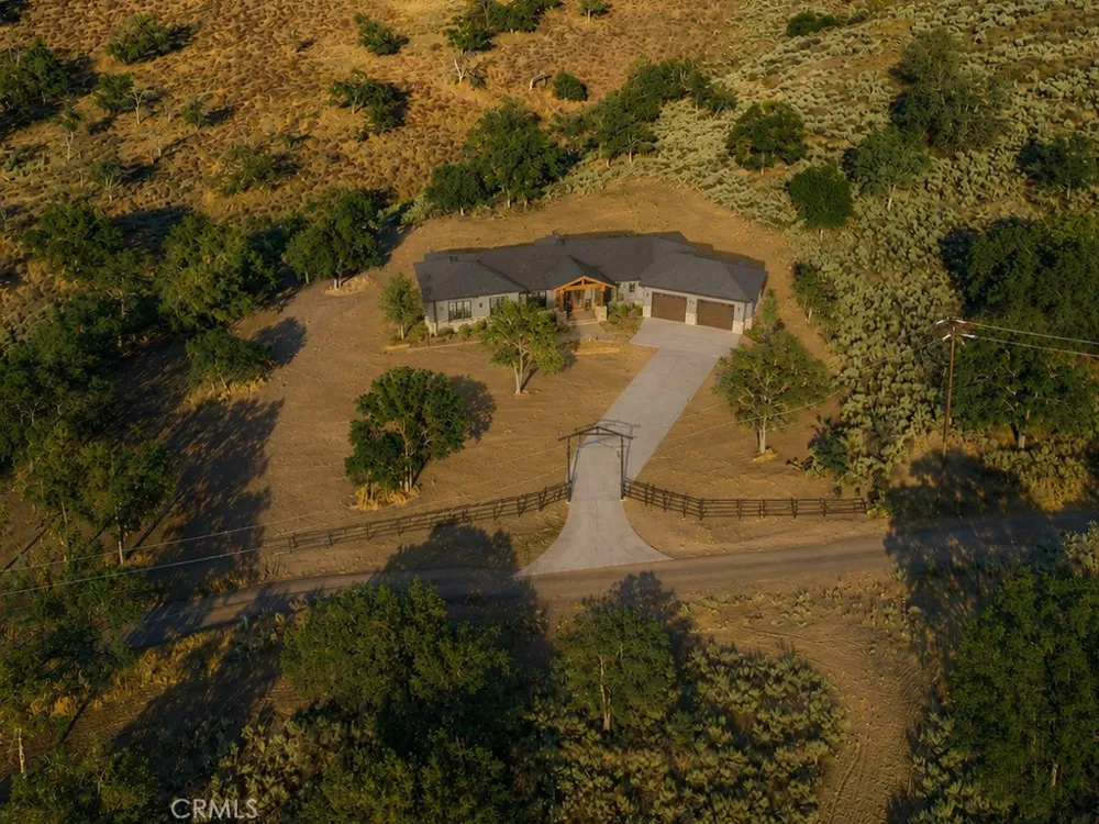 Chalet Tehachapi, CA 93561
