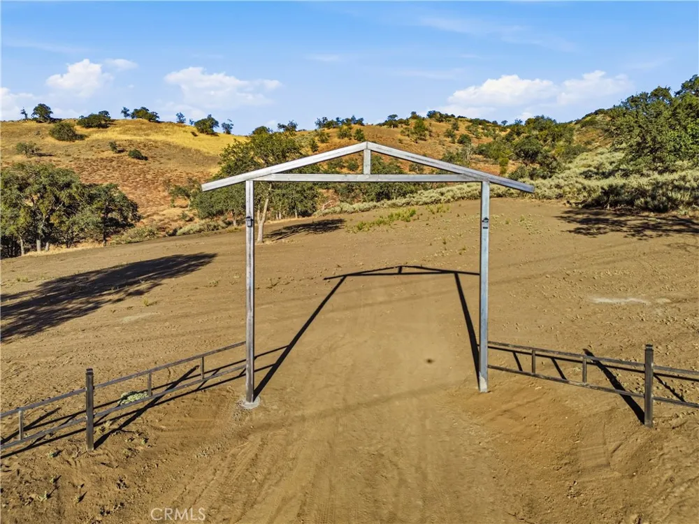 Chalet Tehachapi, CA 93561