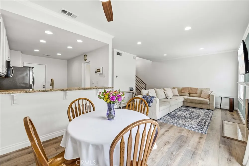 28148 Bobwhite Circle #64 Saugus, CA 91350