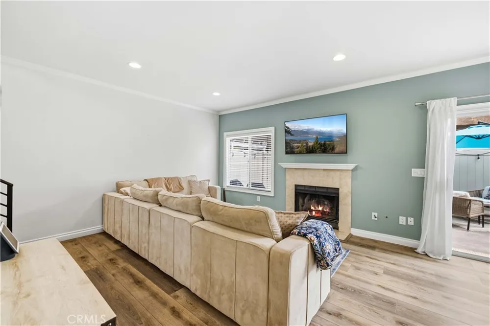 28148 Bobwhite Circle #64 Saugus, CA 91350