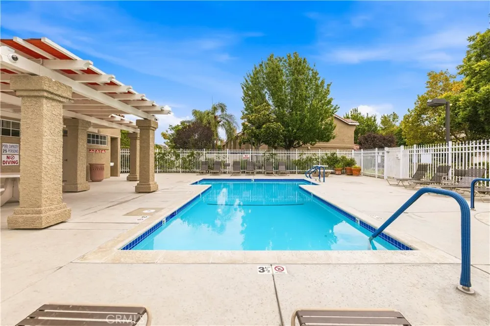28148 Bobwhite Circle #64 Saugus, CA 91350